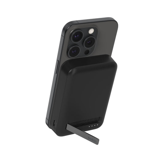 Belkin BoostCharge Pro power bank Qi2 negro frontal